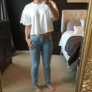 Crop Flutter sleeve top